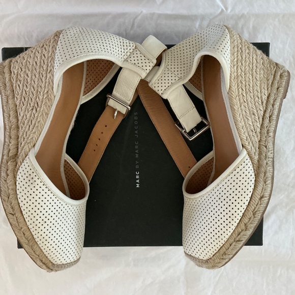 MARC JACOBS Dorsey Wedge PerforatedLamb Leather Ankle Strap Espadrille (Size:38) - Picture 2 of 5